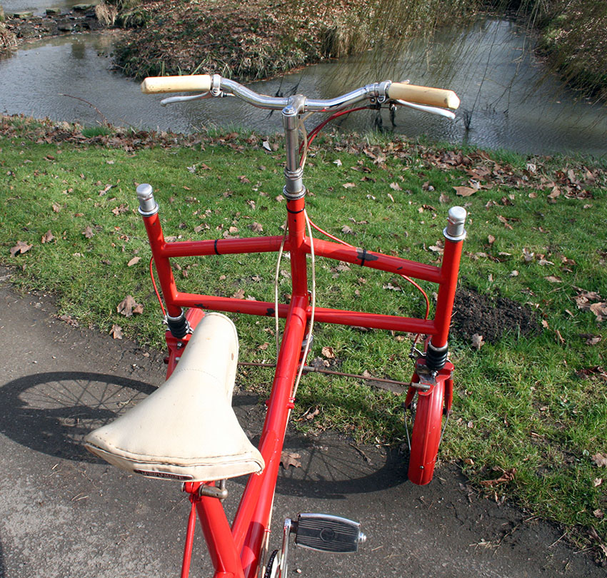 1960s-Moulton-Tricycle-12.jpg