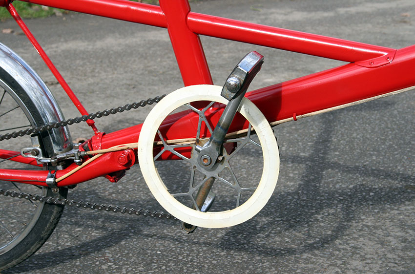 1960s-Moulton-Tricycle-08.jpg